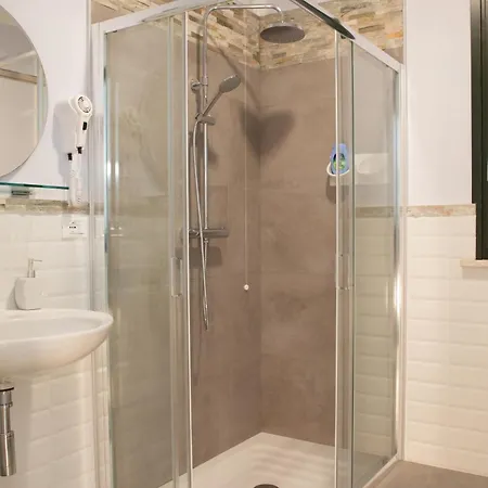 Luxury Retreats In Apartment *