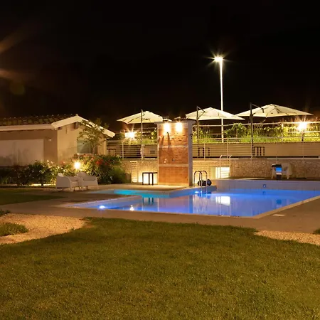 Apartment Luxury Retreats In