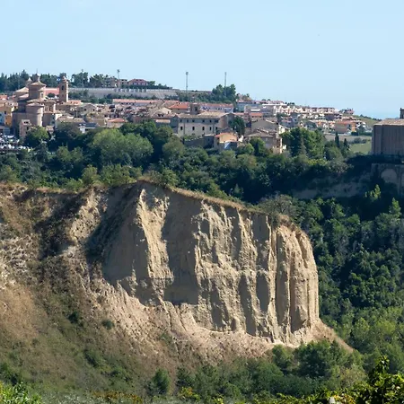 Luxury Retreats In Apartment Offida
