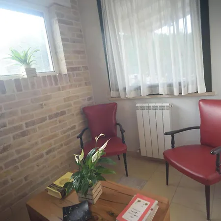 Luxury Retreats In Apartment *