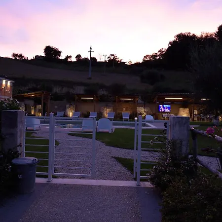 Luxury Retreats In Apartment Offida