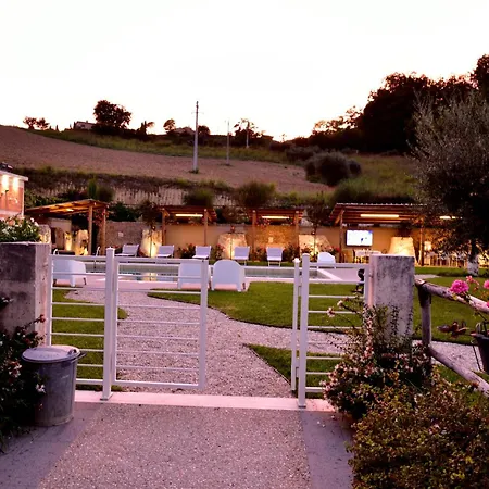 Luxury Retreats In Apartment Offida