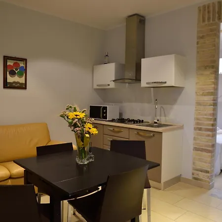 Luxury Retreats In Apartment