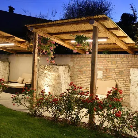 Apartment Luxury Retreats In *