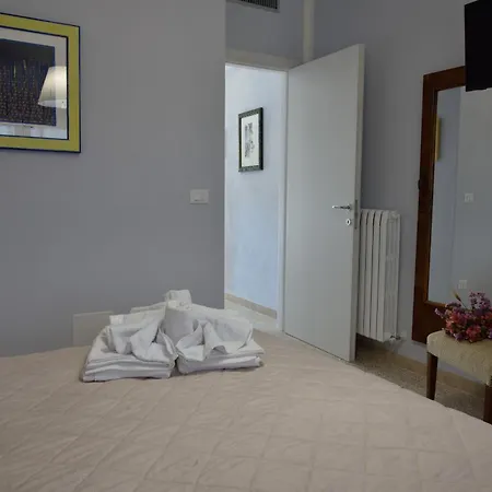 Luxury Retreats In Apartment